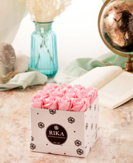 Τριαντάφυλλα σε κουτί