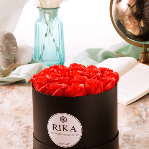 Τριαντάφυλλα σε κουτί